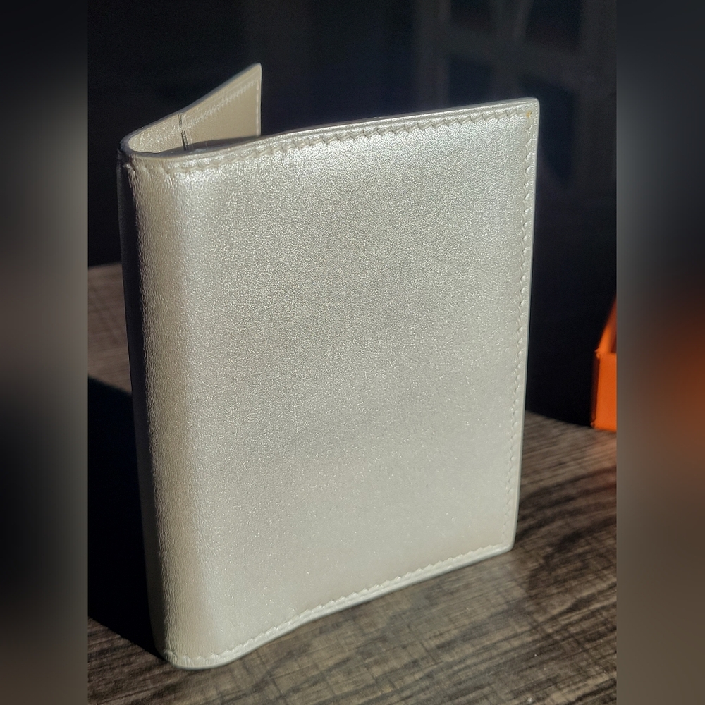COLLECTORS ITEM- Hermes Bifold Wallet - Picture 10 of 16